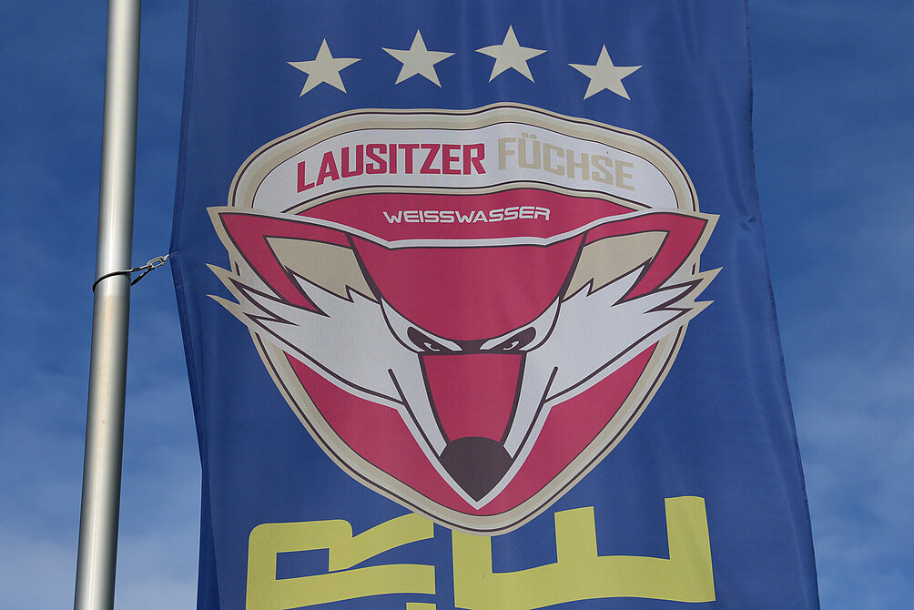 Fahne mit dem Logo der Lausitzer Füchse